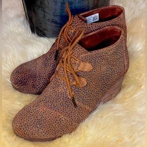 Tom’s Lace Up Animal Print Bootie